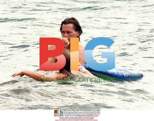 Kevin Bacon, Kyra Sedgewick and Daughter Sosie in Maui