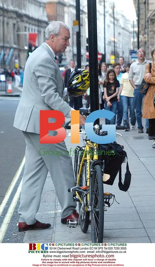 Jon Snow Bikes to Wolseley Restaurant