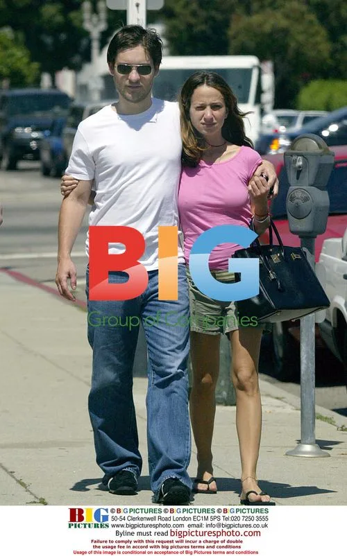 Toby Maguire and Jen Meyer Strolling in Santa Monica