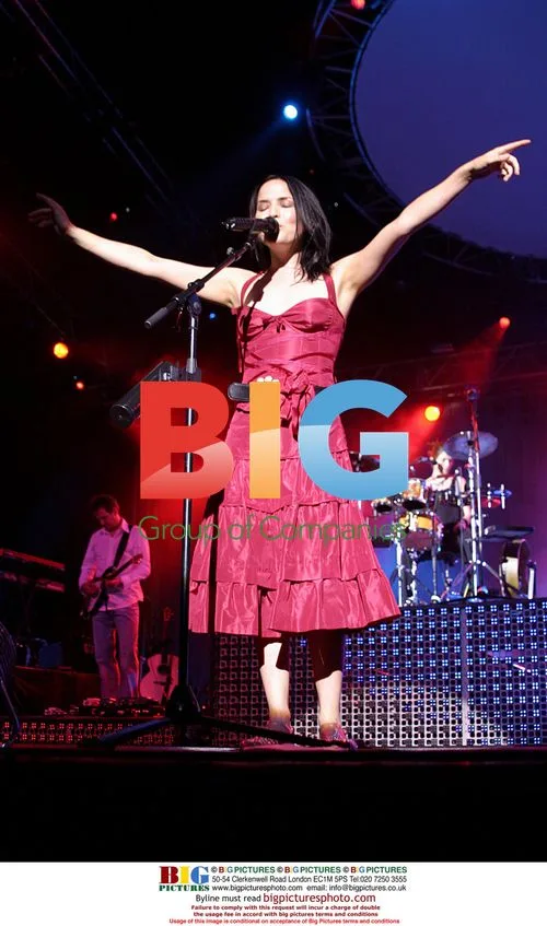 The Corrs Perform at 2004 Summer Pops