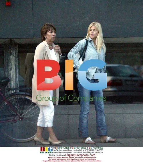 Elin Nordegren with Tiger Woods' Mother
