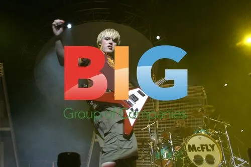 McFLY supporting Busted at 2004 Summer Pops