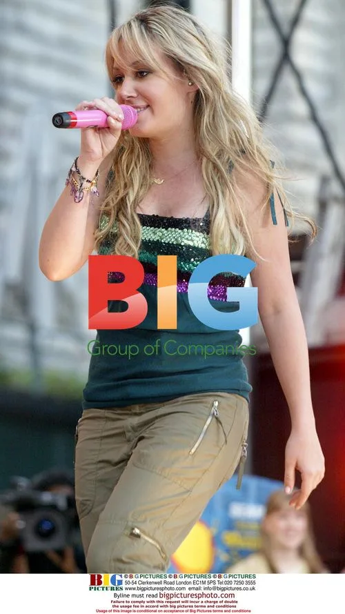 Haylie Duff Performs on GMA in NYC