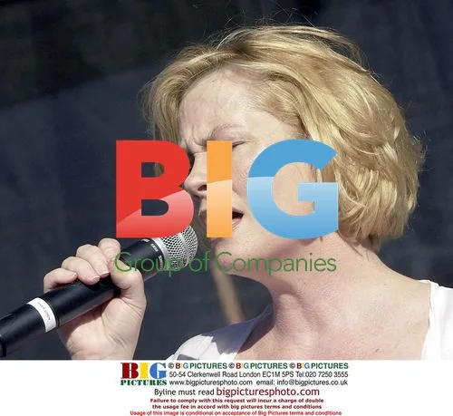 Cybill Shepherd Performs at Temecula Jazz Festival