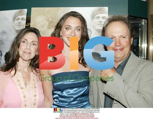 Janice, Lindsay, and Billy Crystal at 'My Uncle Berns' Premiere