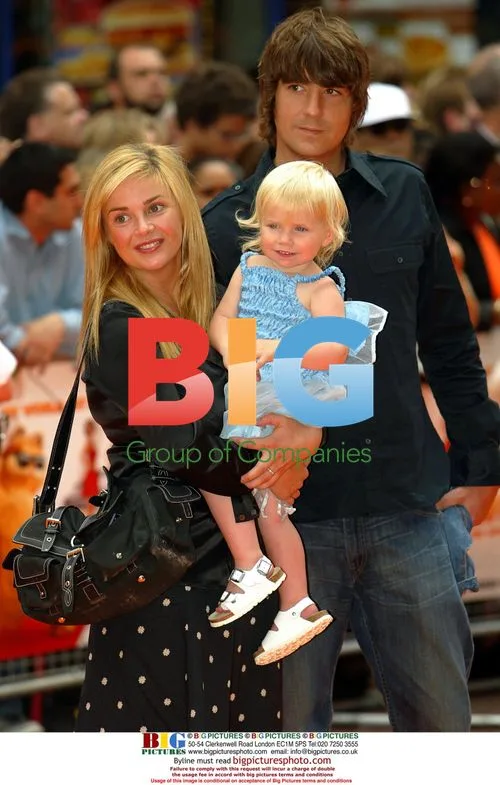 Gail Porter Hipgrave and family at 'Garfield' premiere