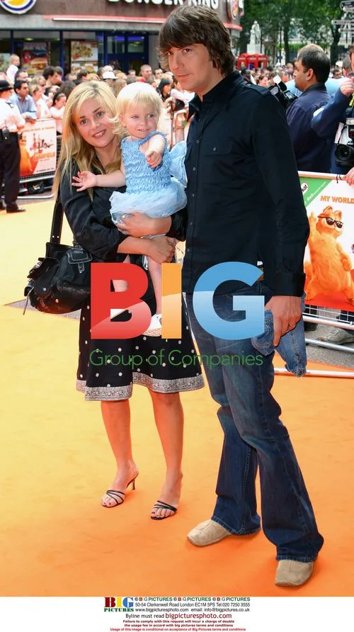 Gail Porter Hipgrave and family attend Garfield film premiere