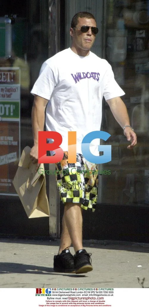 Rachel Hunter and Sean Avery Shopping Date