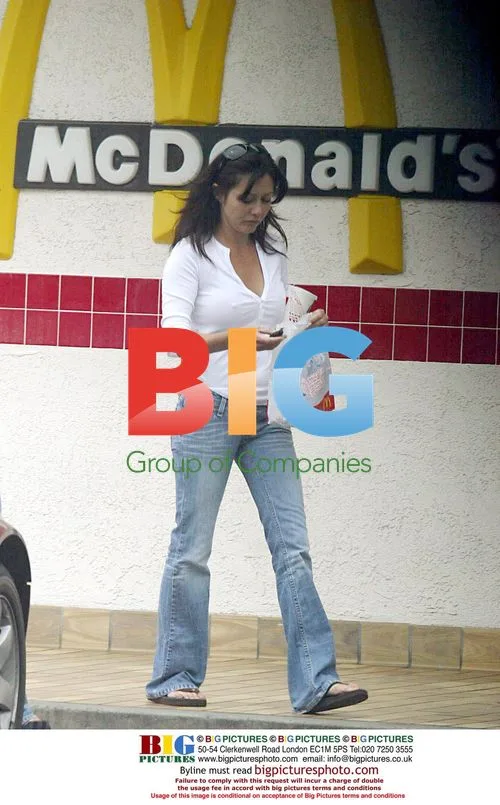 Shannen Doherty Gets McDonald's Breakfast