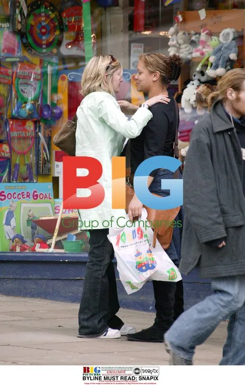 Pregnant Angela Griffin with Boyfriend and Lisa Faulkner