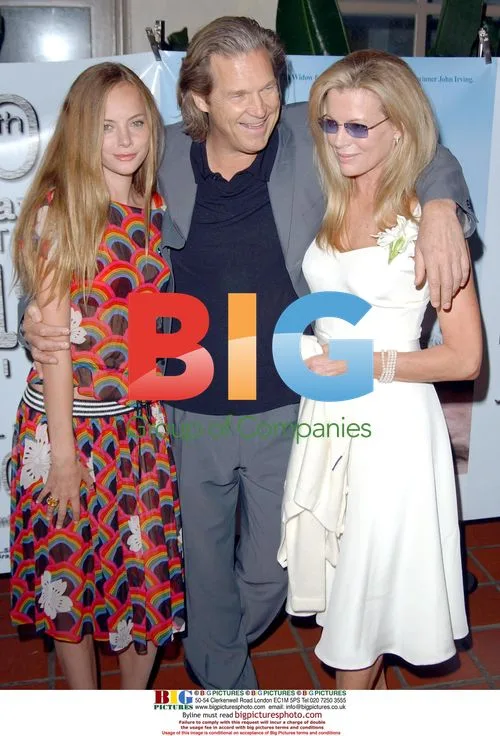 Kim Basinger, Jeff Bridges & Bijou Phillips at 'The Door In The Floor' Premiere