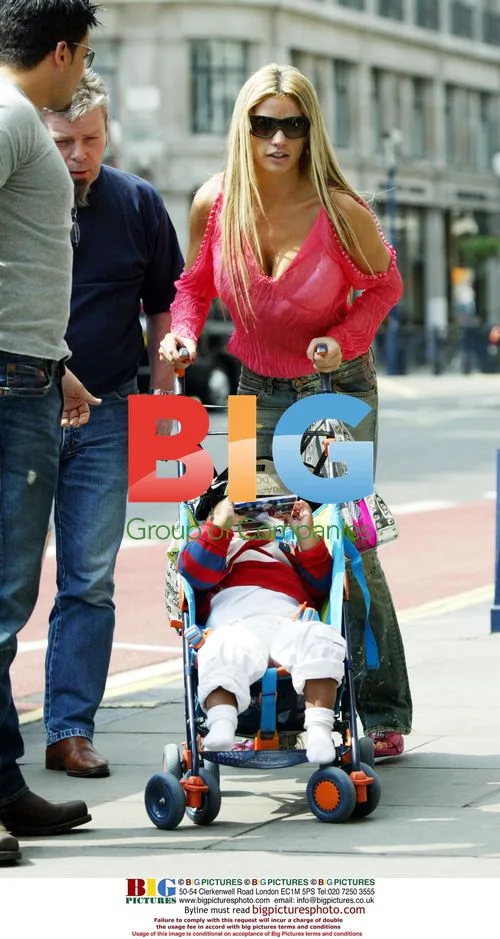 Jordan and Peter Andre Shop for Baby Harvey