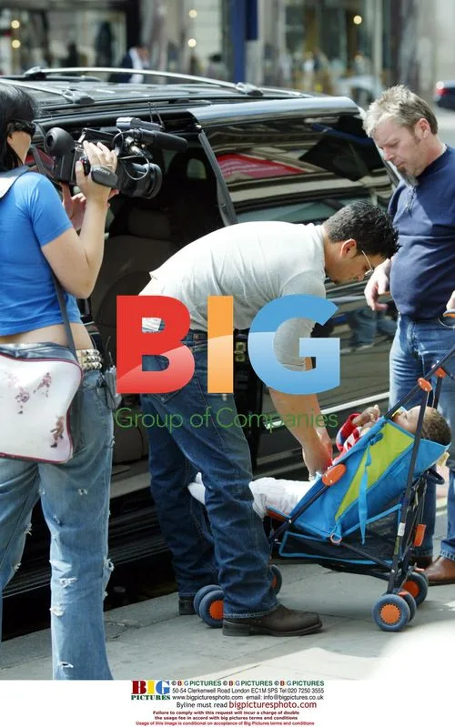Jordan and Peter Andre Shop for Harvey's Birthday