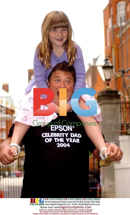 Jono Coleman and Tommy Walsh at Celebrity Father of the Year 2004