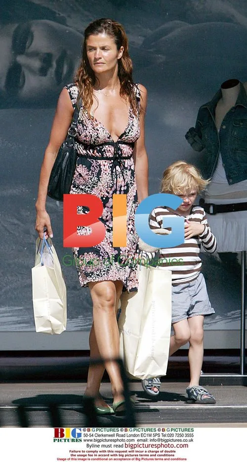 Helena Christensen & Son Shopping