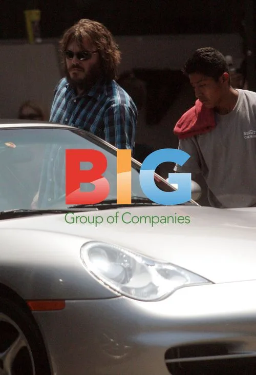 Jack Black gets Porsche washed
