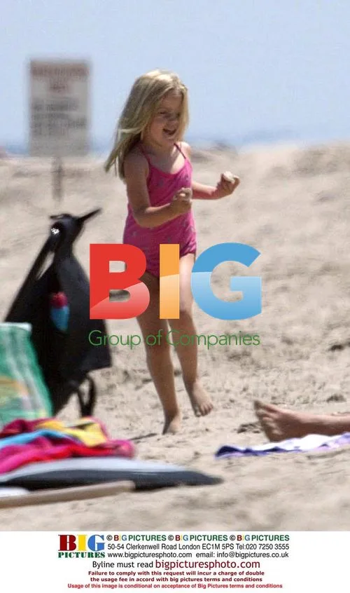 Ryan Phillippe and Daughter Ava at Malibu Beach