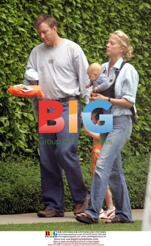 Paltrow Brings Baby Apple Home