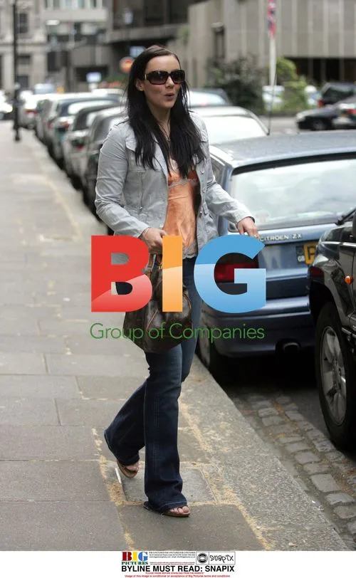 Martine and Jamie Seem Distant in London