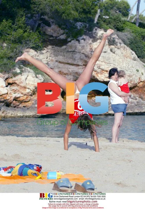 Models Tanya and Kayle on the beach in Palma