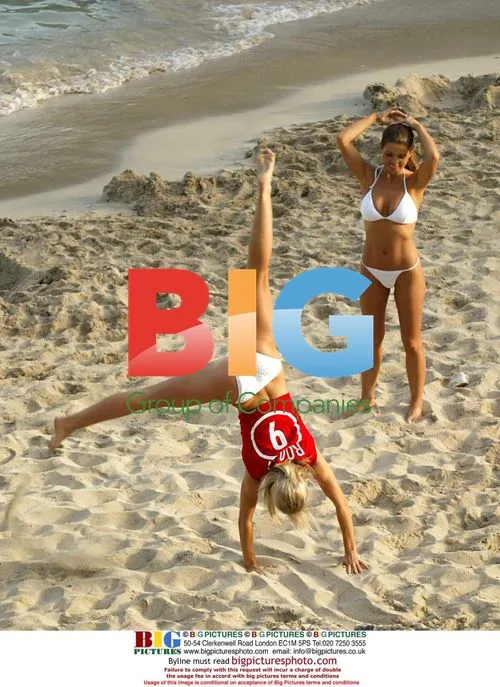 Models Tanya and Kayle on the beach in Palma