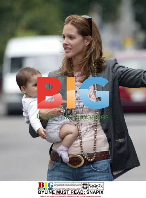 Trinny Woodall and daughter hail cab in London