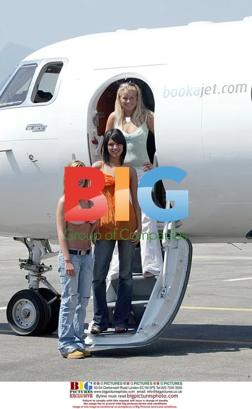 Page 3 Models Arriving in France