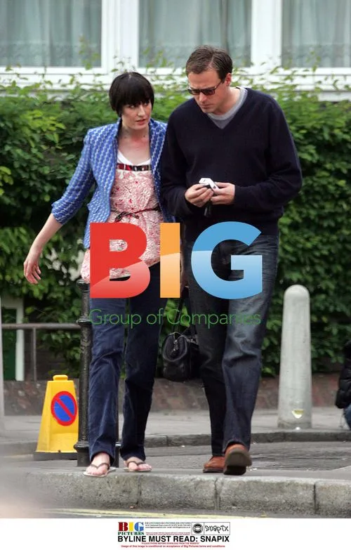 Jamie Theakston and Erin O'Connor getting takeaway