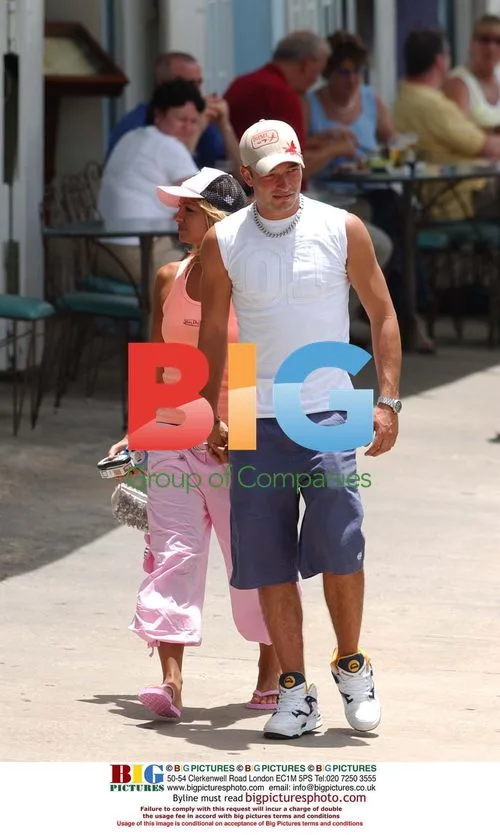Scott Sullivan and Jodie Marsh Shopping