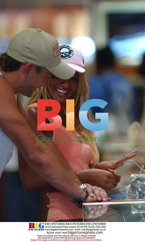 Scott Sullivan and Jodie Marsh Shopping