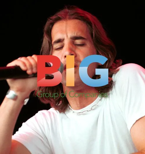 Scott Stapp of Creed Performs