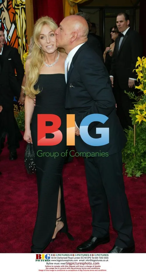 Ben Kingsley and Lady Alexandra at Oscars 2004
