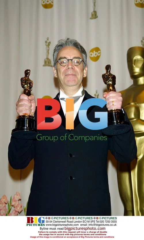 Howard Shore Wins Oscar for LOTR