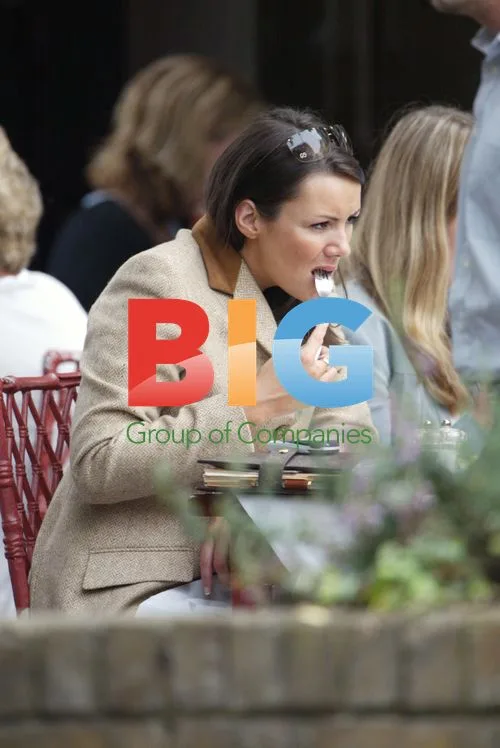 Martine McCutcheon at London Cafe