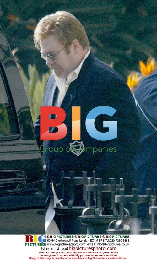 Elton John Shopping
