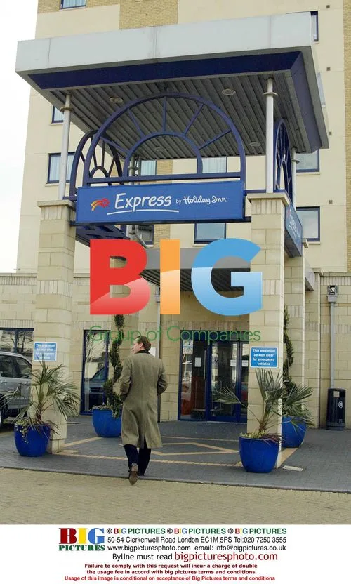 James Hewiit Spotted at Express Holiday Inn