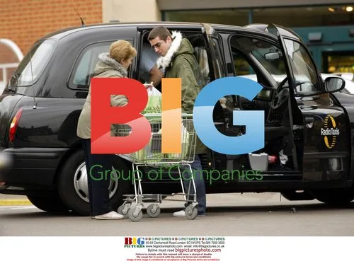 Liam Gallagher and Mum Peggy Shopping in London
