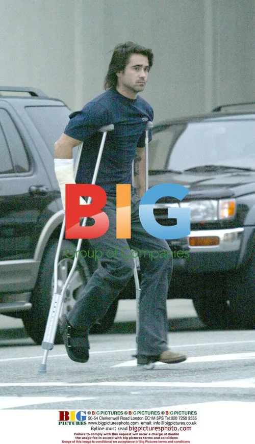 Colin Farrell Goes Bargain Clothes Shopping