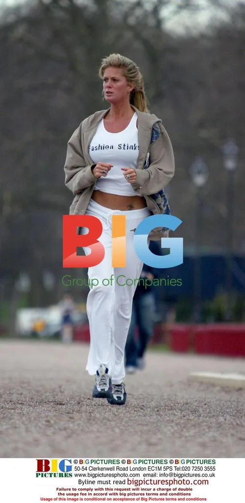 Rachel Hunter Jogs in Battersea Park