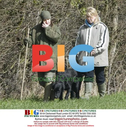 Kasey Ainsworth Walks Dogs in Hertfordshire