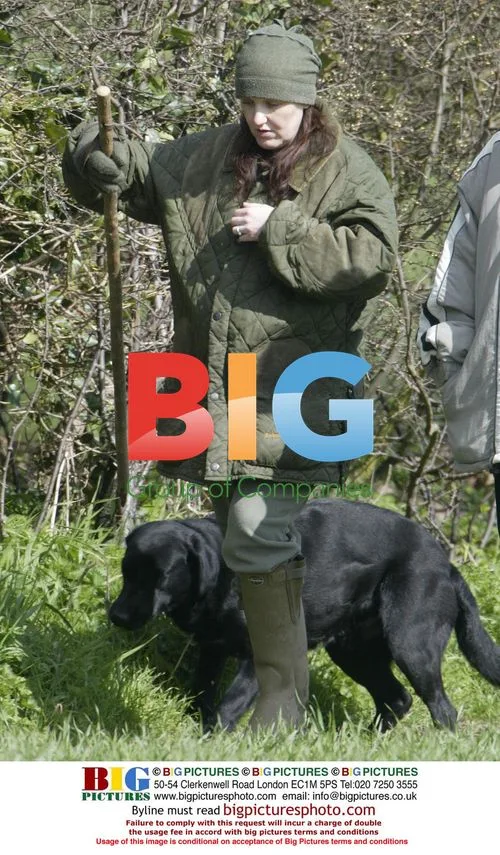 Kasey Ainsworth Walks Dogs in Hertfordshire