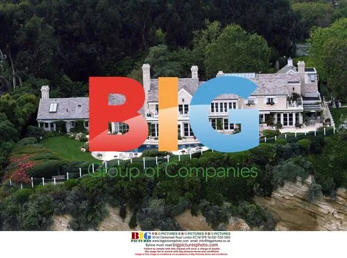 Barbra Streisand\'s Malibu Home