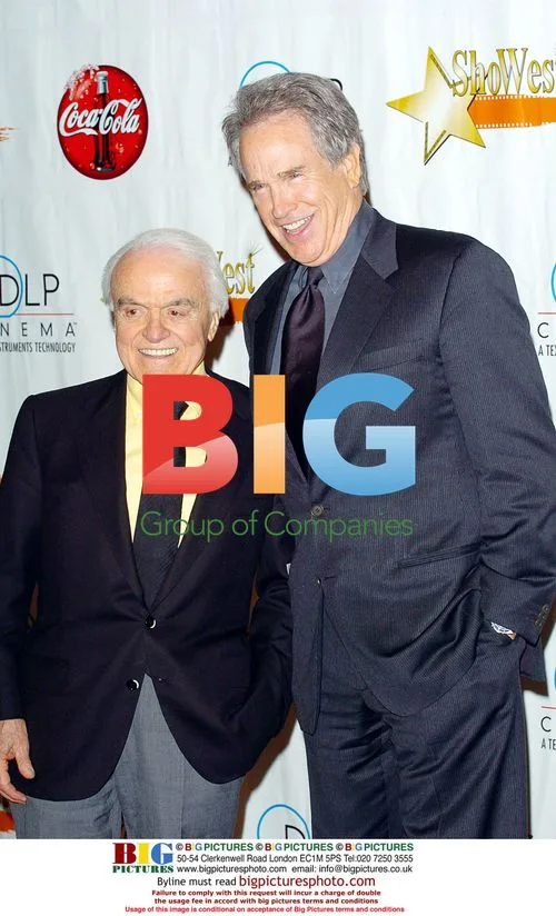 WARREN BEATTY & JACK VALENTI at ShoWest 2004