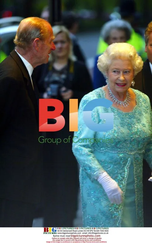 The Queen Meets Polish President at Hotel
