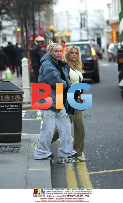 Jordan Shopping with Friend in London
