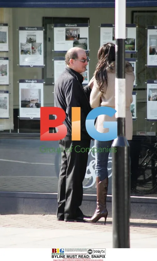Salmon Rushdie and Padma Lakshmi