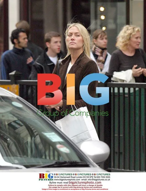 Heidi Wichlinski Shopping in London