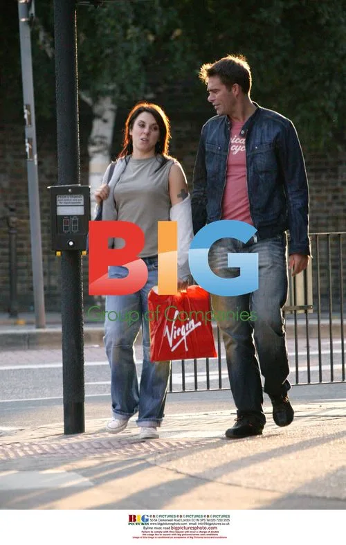 Melanie Chisholm Shopping with Boyfriend