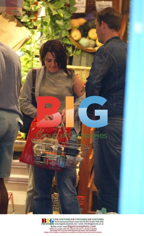 Melanie Chisholm Shopping in London