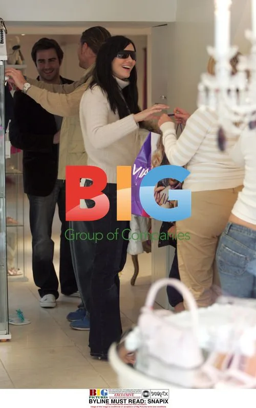 Martine McCutcheon and James Tanner Shopping